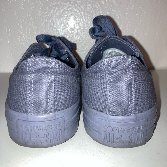 Women grey low top Converse size 6. - Picture 3 of 5